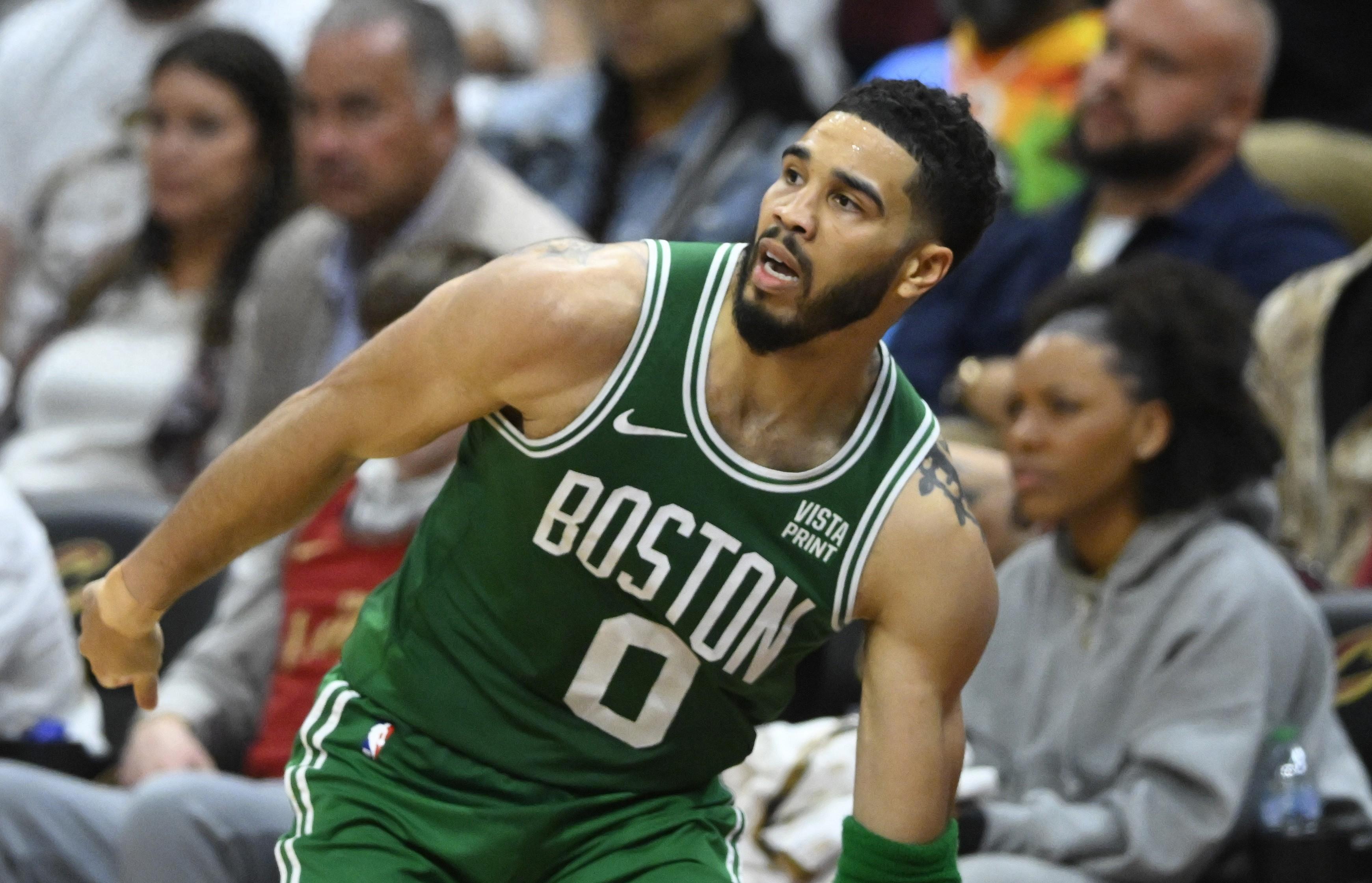 开云-包含塔图姆迎来二十赛季出色发挥，皇家马德里观众热烈欢呼！的词条-开云