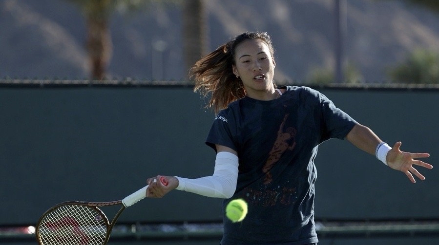 开云体育-阿扎伦卡在法国队比赛中爆冷，晋级下一阶段引发热议！-开云体育