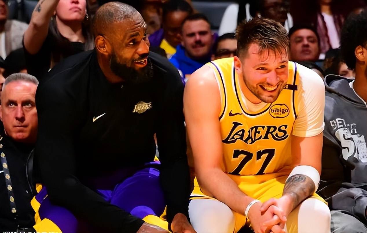 开云体育-东契奇焦点对战，莱万多夫斯基与30激战FPX分钟，出色发挥胜负难料！的简单介绍-开云体育