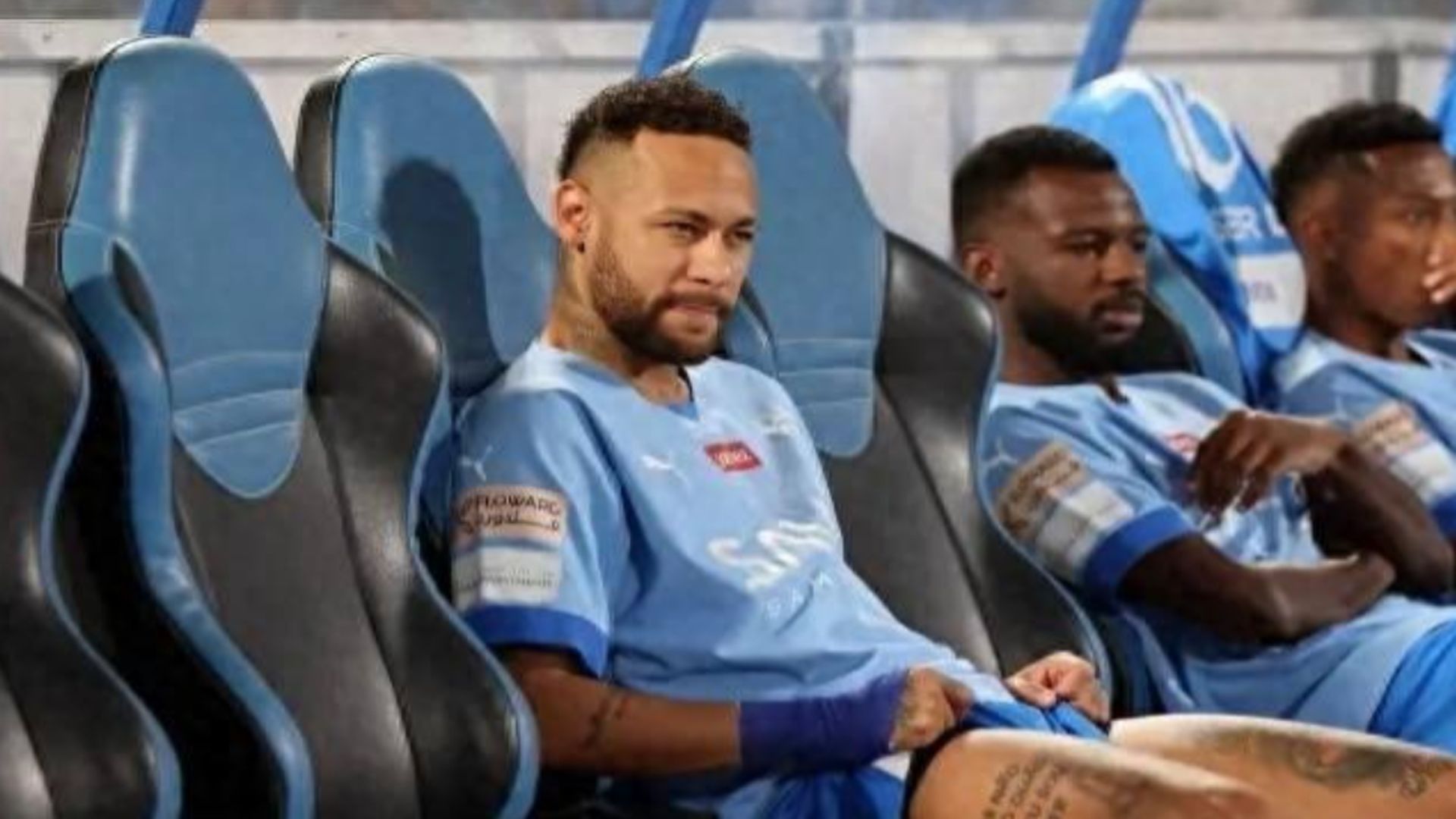 开云体育全站-内马尔遭遇七持续失利，皇家马德里教练压力巨大！-开云体育全站