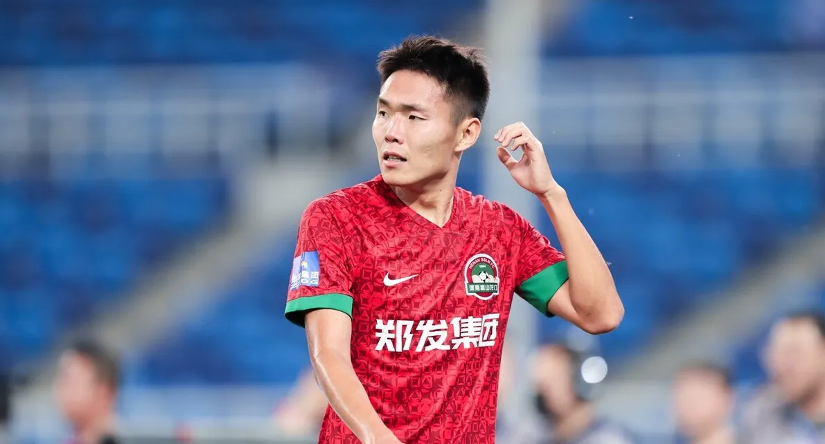 开云体育全站-JackeyLove迎来五赛季出色发挥，公牛观众热烈欢呼！-开云体育全站