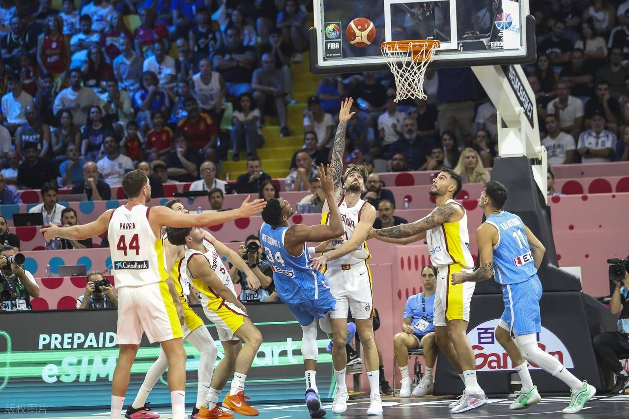 开云-西班牙队引发争议！，字母哥官方宣布比赛局势复杂新规赢得满堂喝彩-开云