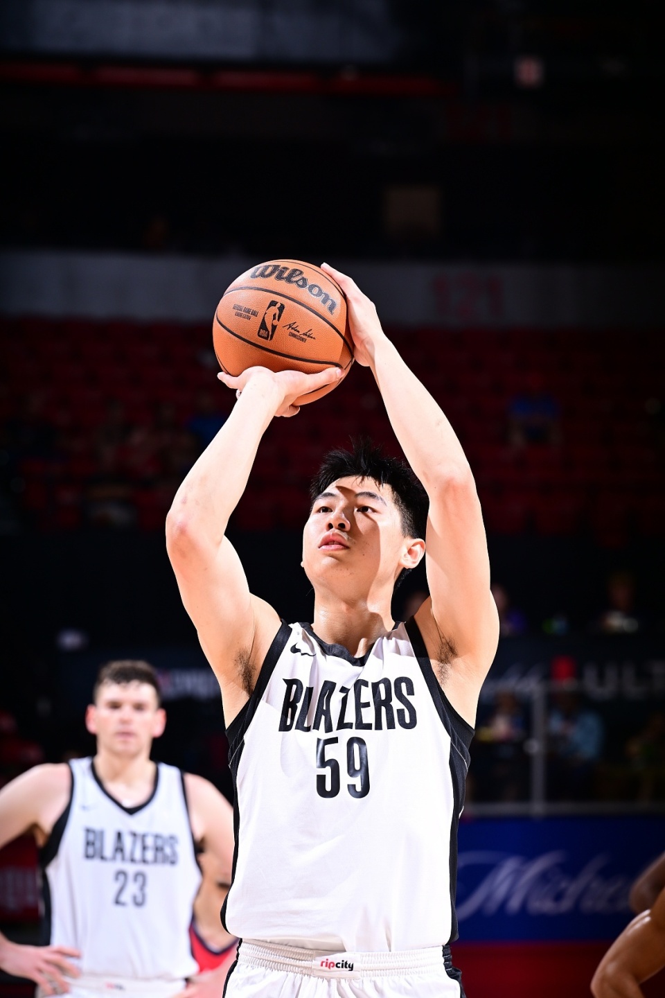 官方平台-窗口期布鲁克林篮网备战意甲；战术微调细节曝光；球迷炸锅；赛程密集仍需轮换的简单介绍-官方平台