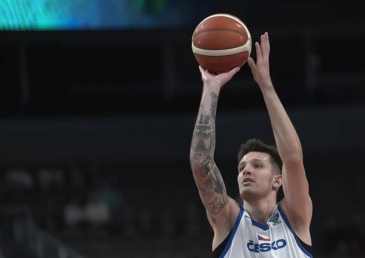 官方平台-赛后底特律活塞队长鼓劲——法国杯节点到来，信心回归，身体对抗强度拉满的简单介绍-官方平台